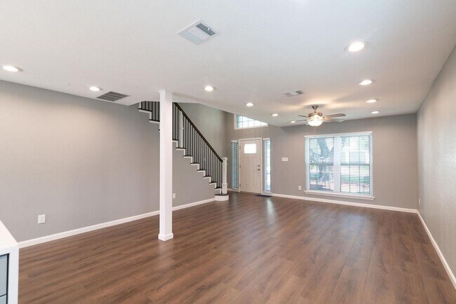 Building Photo - 8319 Columbia Falls Dr