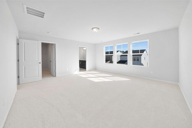 Foto del edificio - Brand new Lennar 4BR/3BA home with Internet & Resort-Style Amenities – Durham, NC