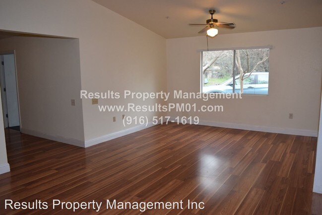 Building Photo - 4 br, 2.5 bath House - 5795 Saunders Ave