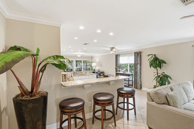 Foto del edificio - 660 100th Ave N