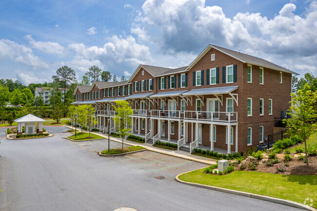 Foto del edificio - Swallowtail Flats Apartments