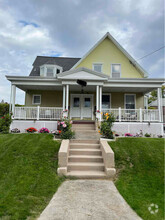Building Photo - 249 Morris St