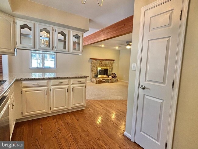 Building Photo - 498 Dean Dr