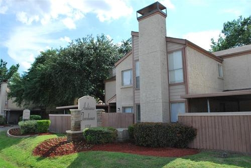 Building Photo - Ambiance Townhomes