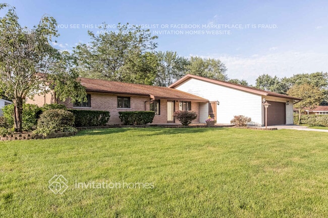 Building Photo - 16400 Sherwood Dr