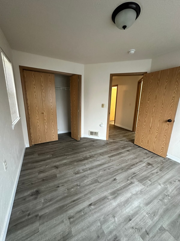 Building Photo - 37 Appleway Dr