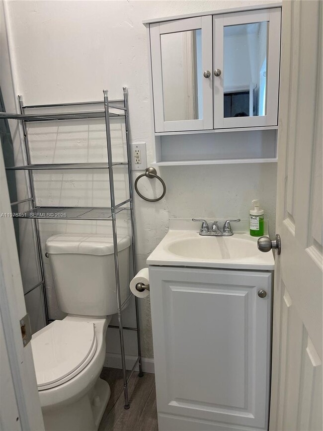 Foto del edificio - 3127 SW 21st St