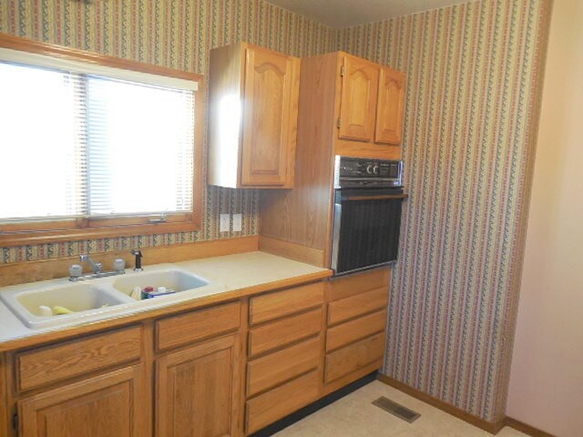 Building Photo - 2306 Poly Dr