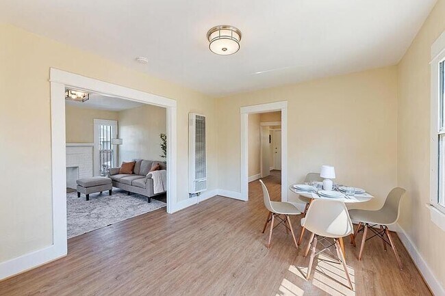 Foto del edificio - 1321 E 48th St