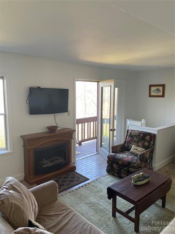 Building Photo - 415 Woodridge Rd