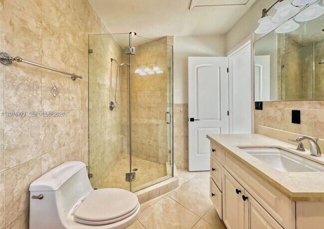 Foto del edificio - 21020 NE 18th Ct