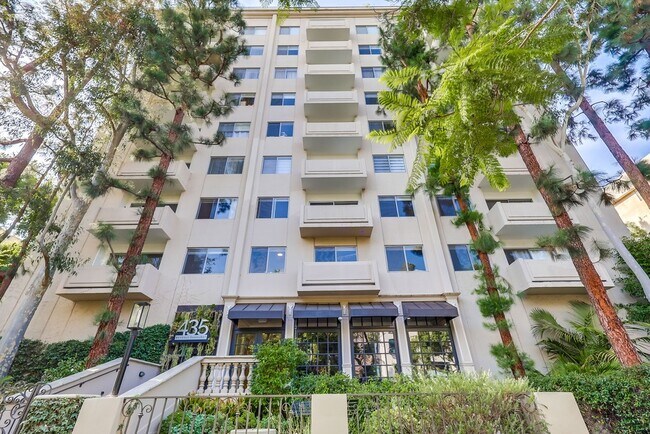 Foto del edificio - 435 N Oakhurst Dr