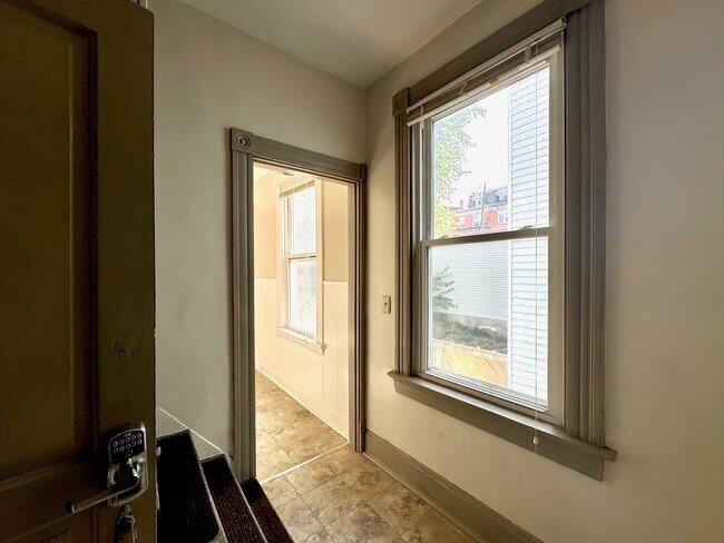 Building Photo - 308 Klotter Ave