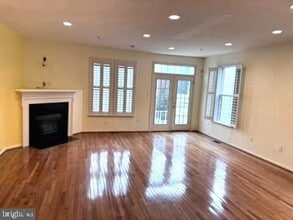 Building Photo - 322 Redland Blvd
