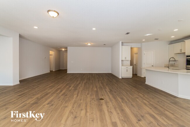 Building Photo - 3606 Oglebay Dr