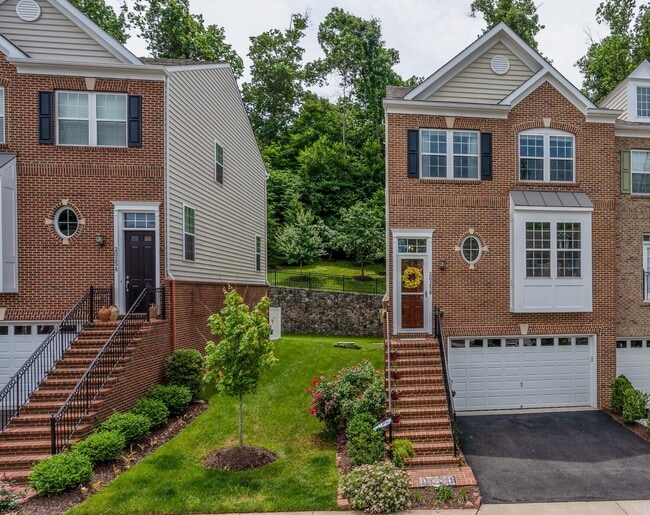 20258 Center Brook Square, Sterling, VA 20165 House Rental in