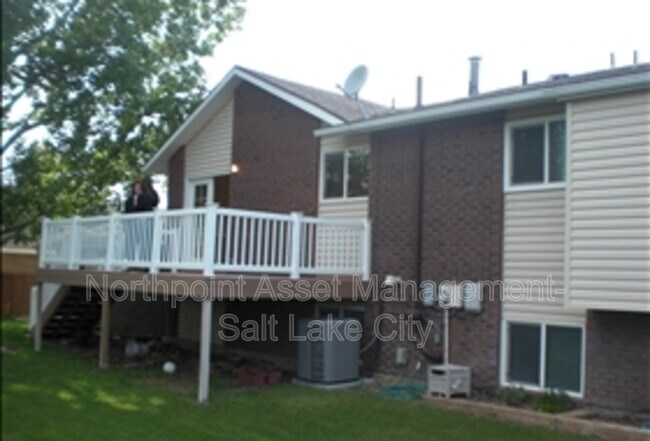 Foto del edificio - 1476 Bob Ln
