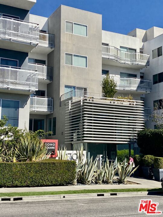 Primary Photo - 1700 Sawtelle Blvd