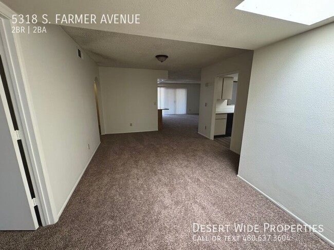 Building Photo - 5318 S Farmer Ave