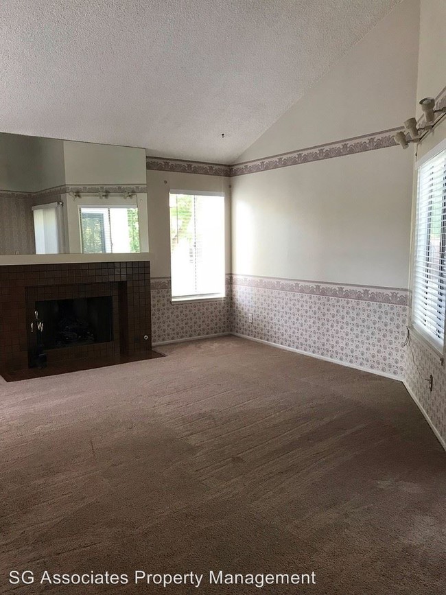 Building Photo - 2 br, 2 bath House - 1766 Sinaloa Rd, #283