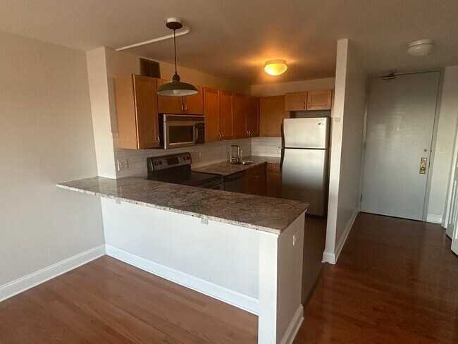 Foto del edificio - 655 W Irving Park Rd