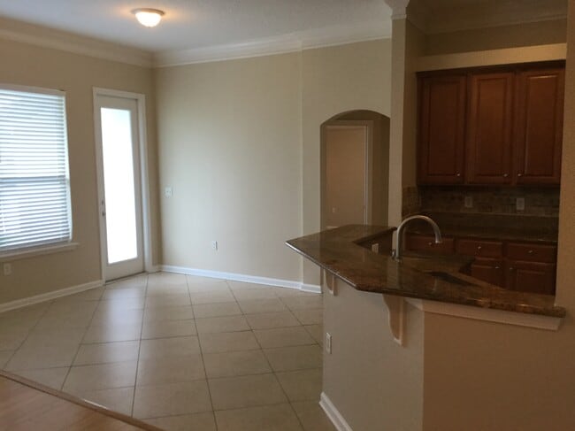 Foto del edificio - 11540 Jerry Adams Dr