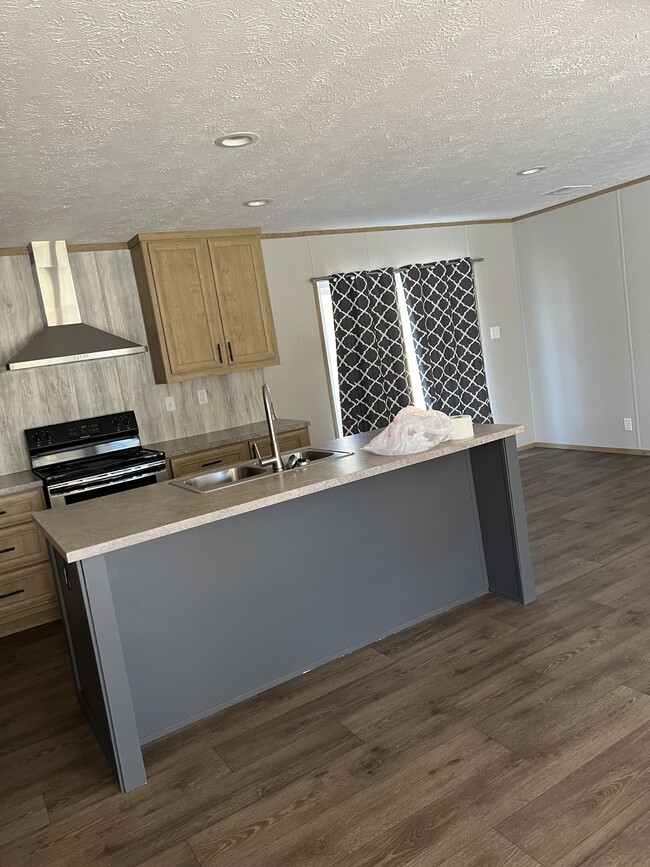 Building Photo - 107 Quail Rd