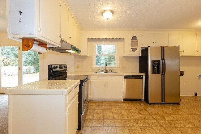 Foto del edificio - 408 Pineview Dr
