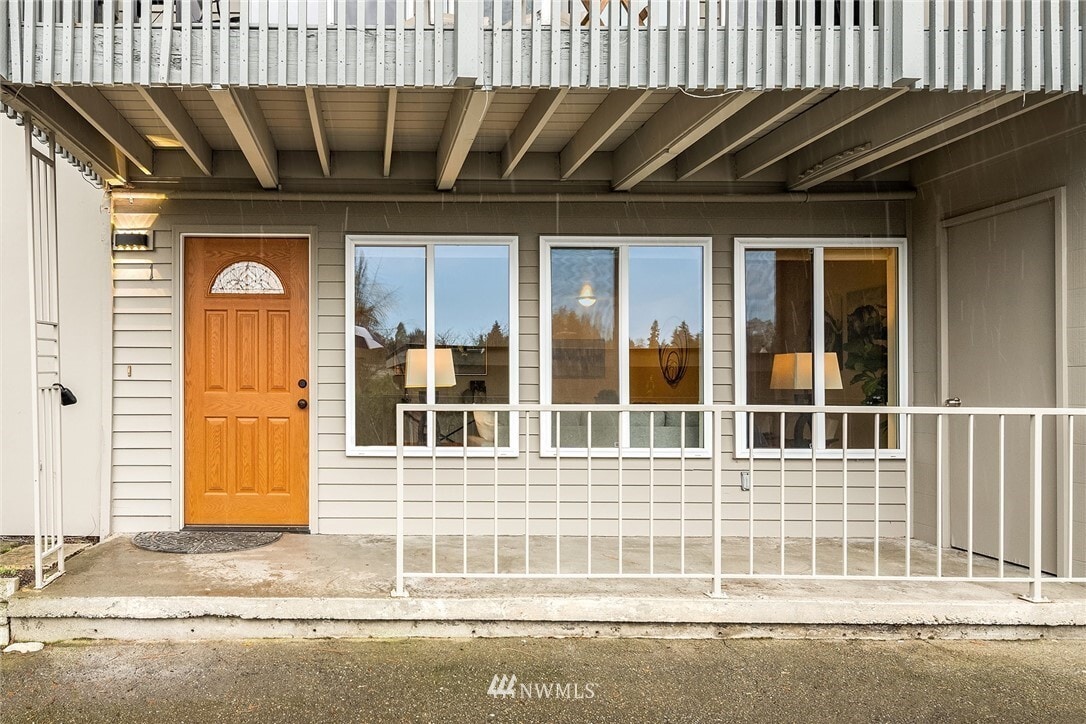 Primary Photo - 7064 35th Ave NE