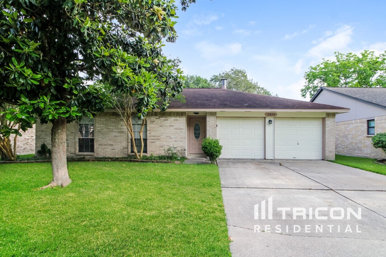 Foto principal - 2824 Sugar Wood Dr