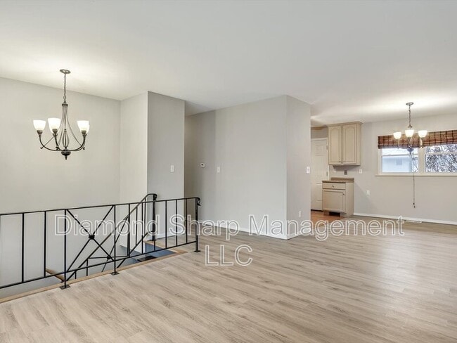 Building Photo - 1203 Princeton Dr