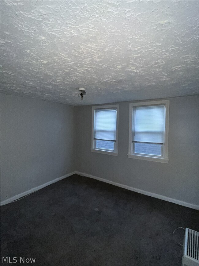 Foto del edificio - 3658 E 143rd St