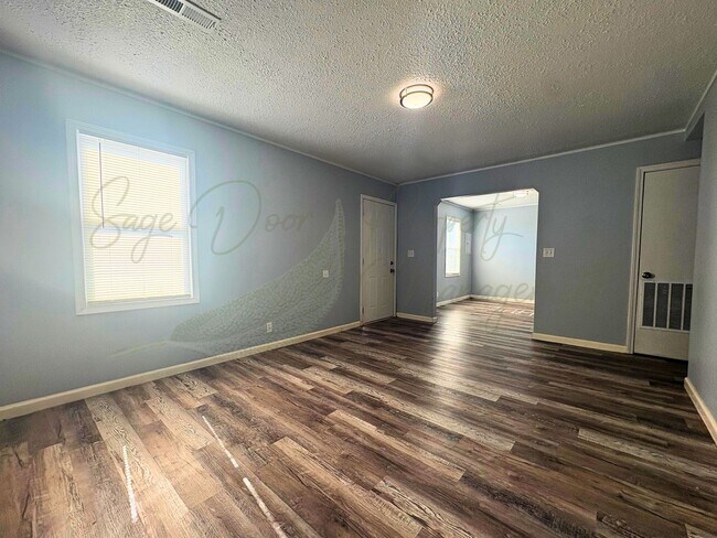 Foto del edificio - 115 NE State Hwy E