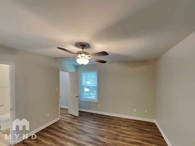 Building Photo - 5406 S New Hope Rd