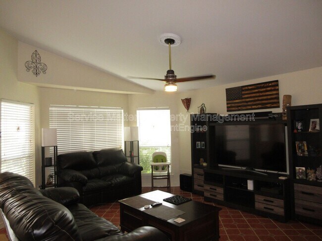 Foto del edificio - 4123 Spinnaker Pl