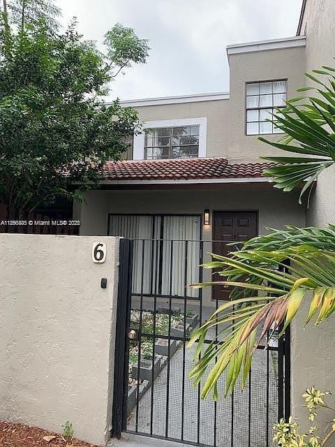 Foto del edificio - 10475 SW 153rd Ct