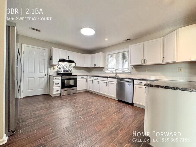 Building Photo - 406 Sweetbay Ct