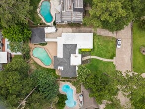 Building Photo - 10519 Fawnview Dr