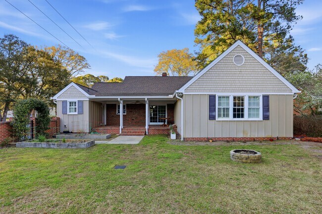 Foto del edificio - 1700 E Mulberry St