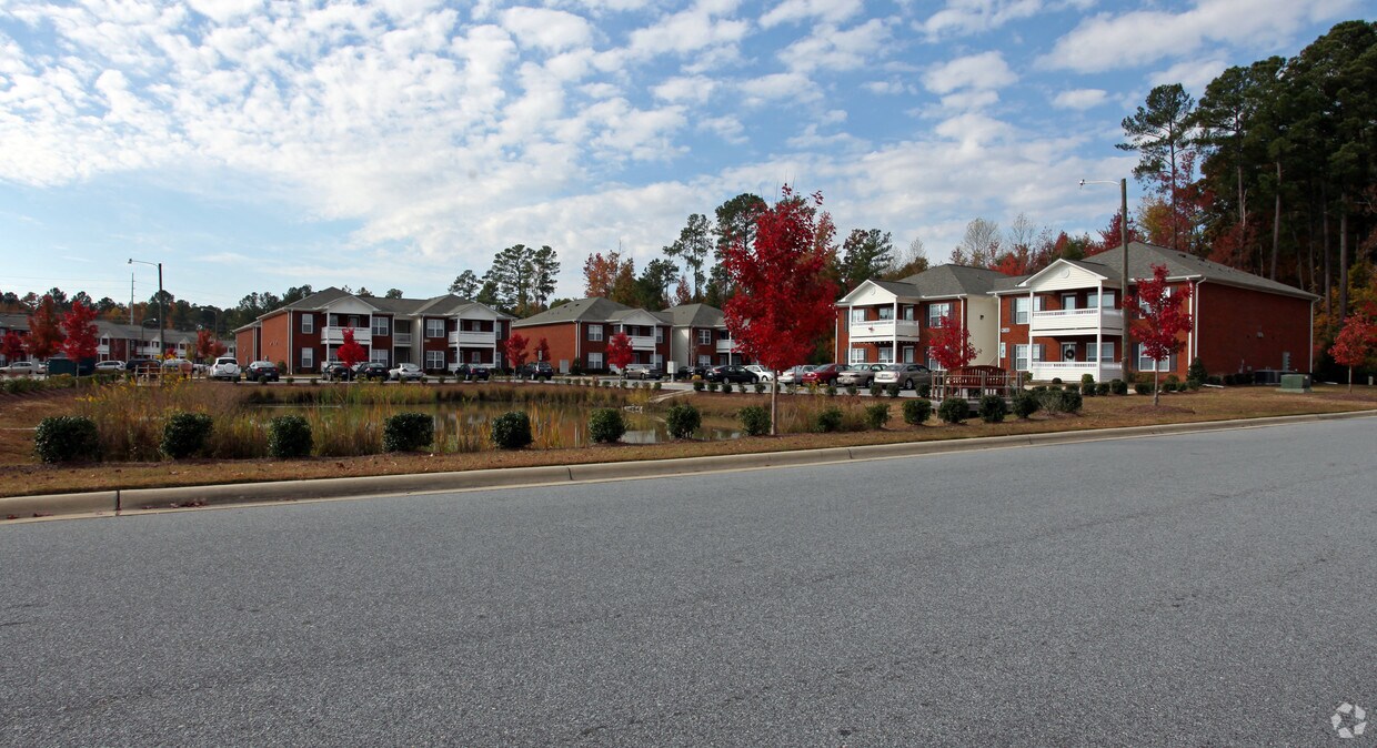 Foto del edificio - Holly Glen Apartments