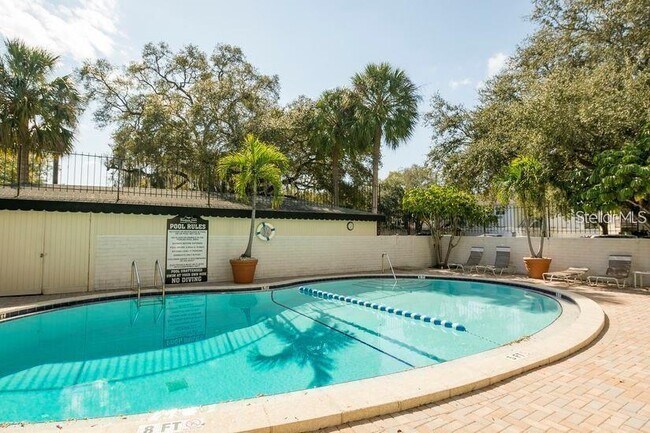 Foto del edificio - 3325 Bayshore Blvd