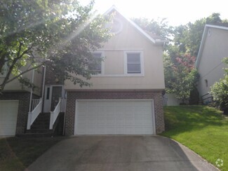 Building Photo - 145 Windwood Dr