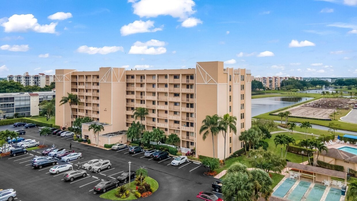 6866 Huntington Ln Unit 307, Delray Beach, FL 33446 Condo for Rent in