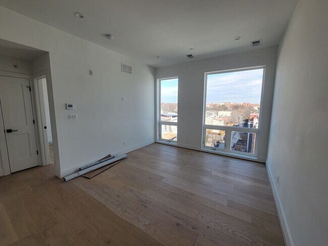 Foto del edificio - 2905 Georgia Ave NW