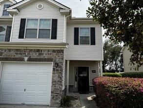 Building Photo - 950 Canyon Oak Loop