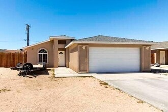 Building Photo - 6626 Cholla Ave
