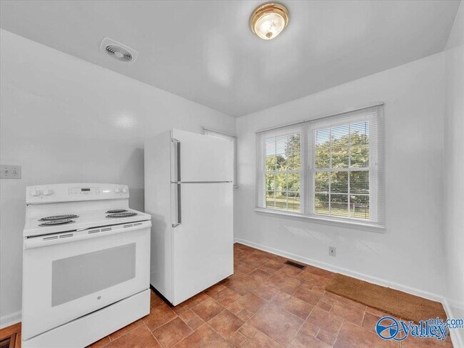 Foto del edificio - 422 Karter St NW