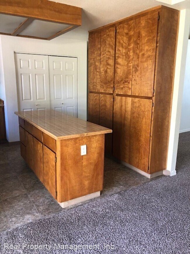 Foto del edificio - 3 br, 2 bath House - 4429 Fort Peck Street