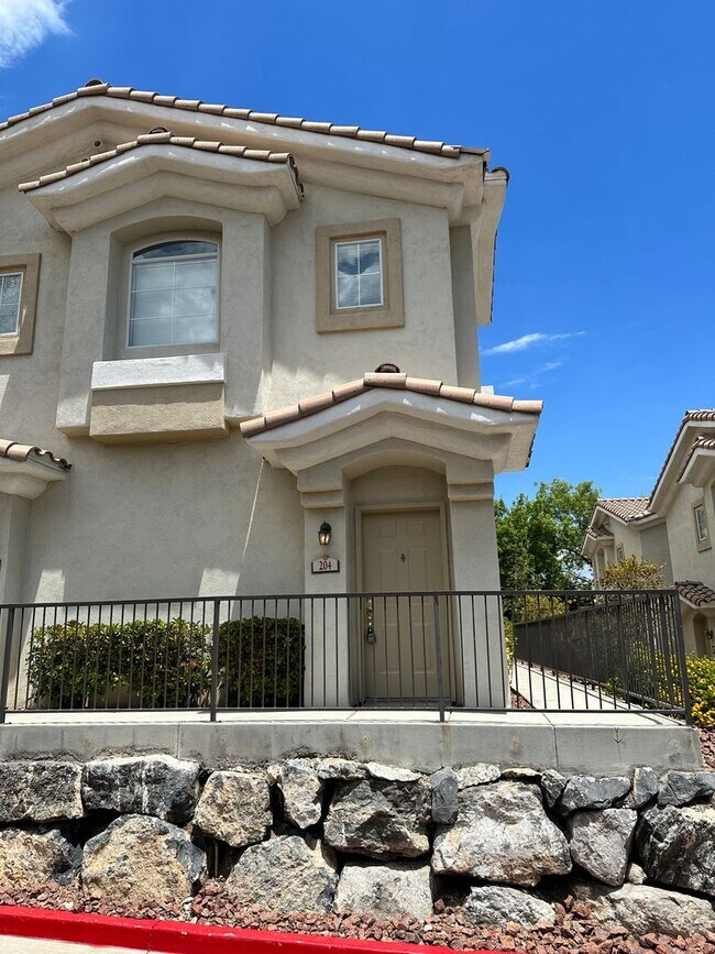 Foto del edificio - Summerlin Stunner!!