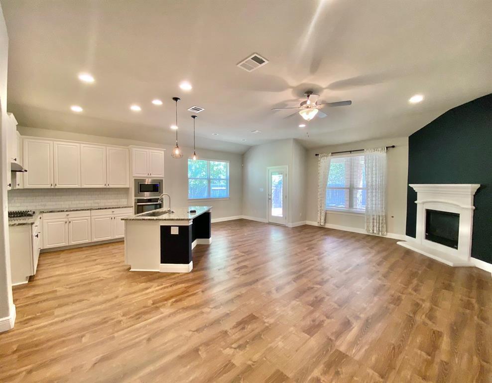 Foto principal - 2212 Laurel Arbor Dr